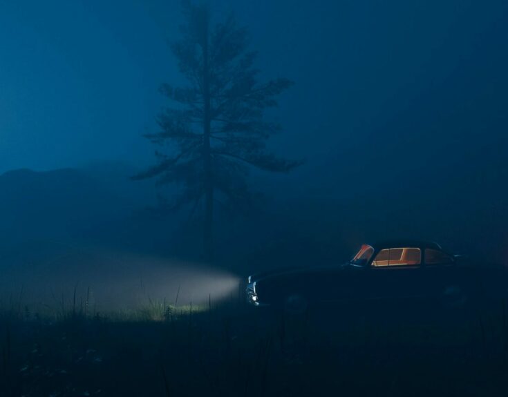 a car in the mist - photo Pramod Tiwari